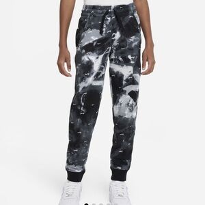 Nike Boys Sportswear Club Fleece Printed Logo Sweatpant Joggers